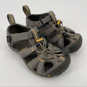Keen Boys Waterproof Sandals Size 9 NO SIZE TAG